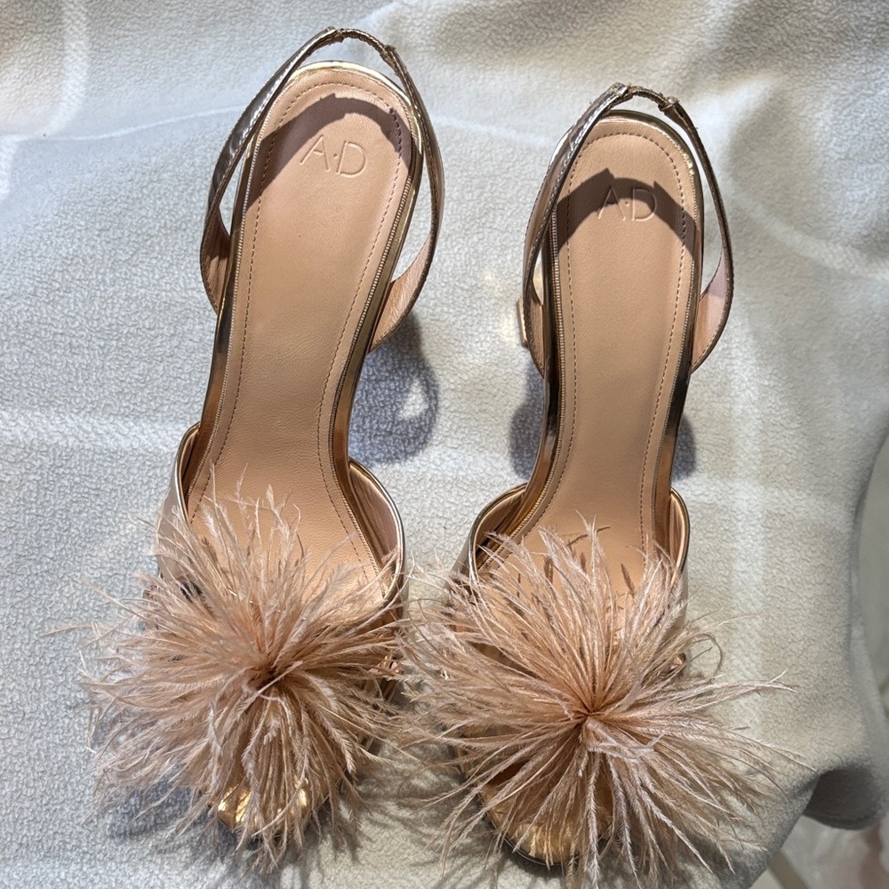 A. D & Daughters Elegant Beige gold  Feathered Heels